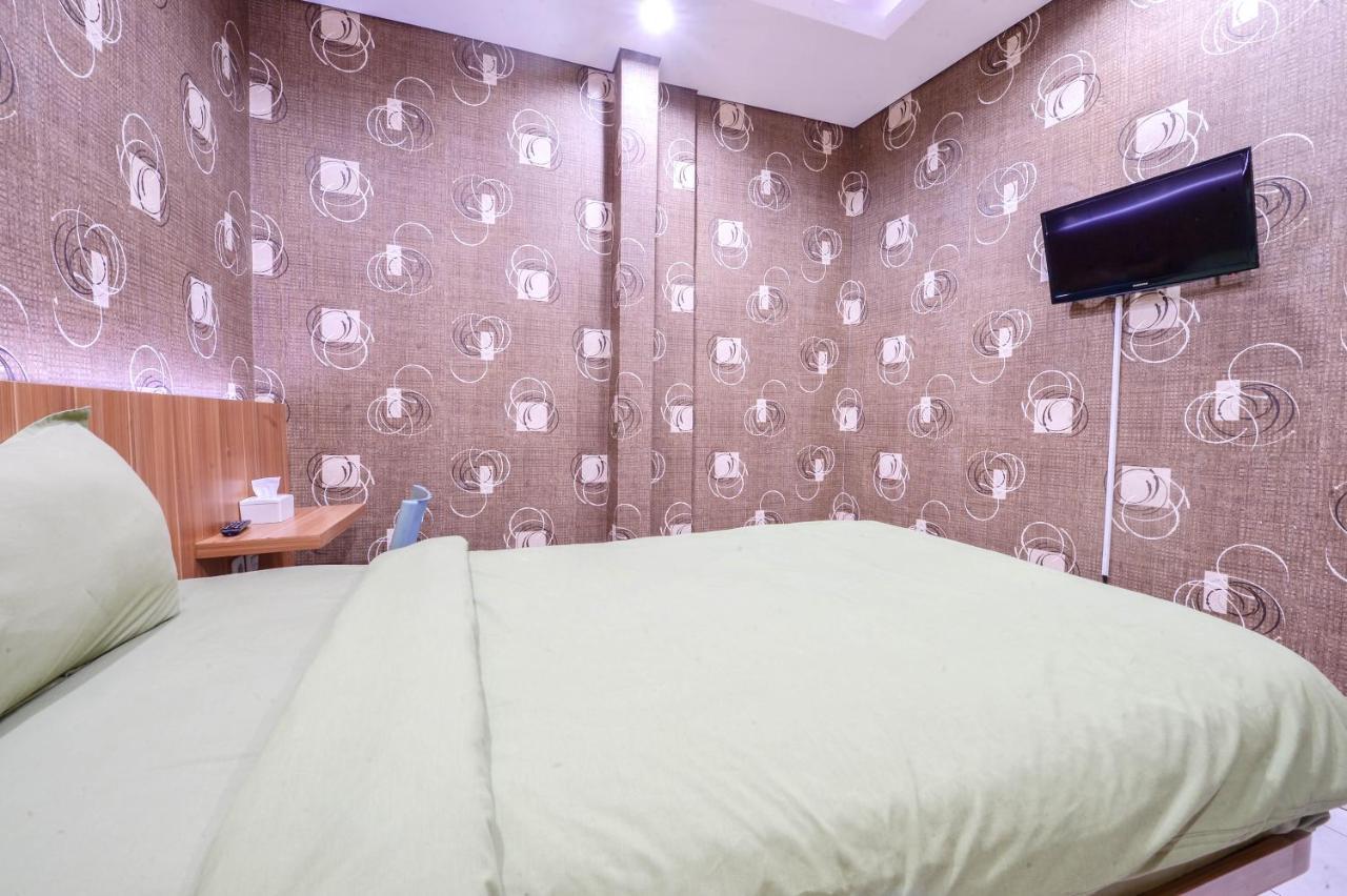 Green Apple Residence Jakarta Exterior photo